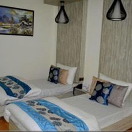 Hotel Green Leaf Srinagar  Exterior photo