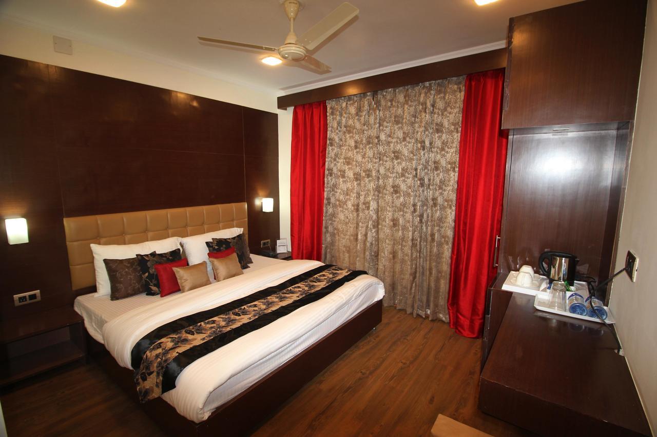Hotel Green Leaf Srinagar  Exterior photo