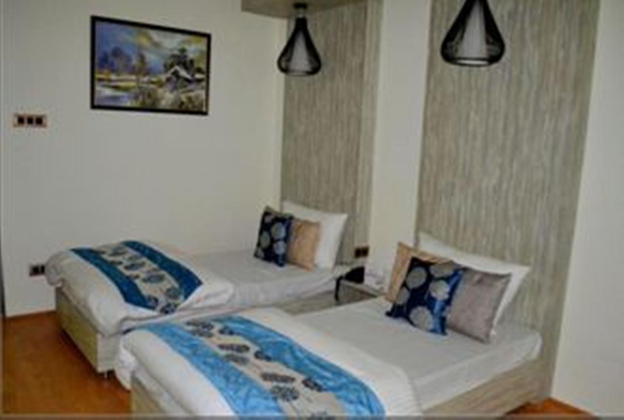 Hotel Green Leaf Srinagar  Exterior photo